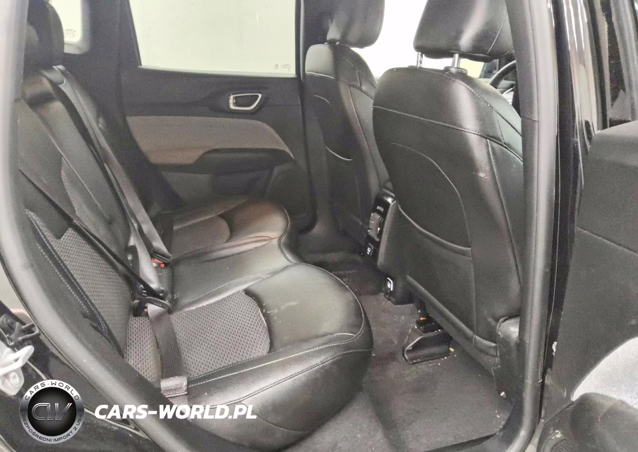 2024 Jeep Compass Latitude VIN:3C4NJDBN8RT175423 - 11