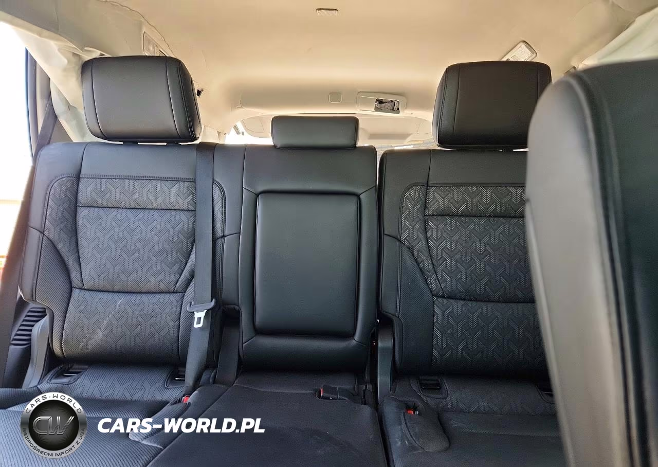 2023 Toyota Sequoia Limited VIN:7SVAAABA2PX004085 - 10