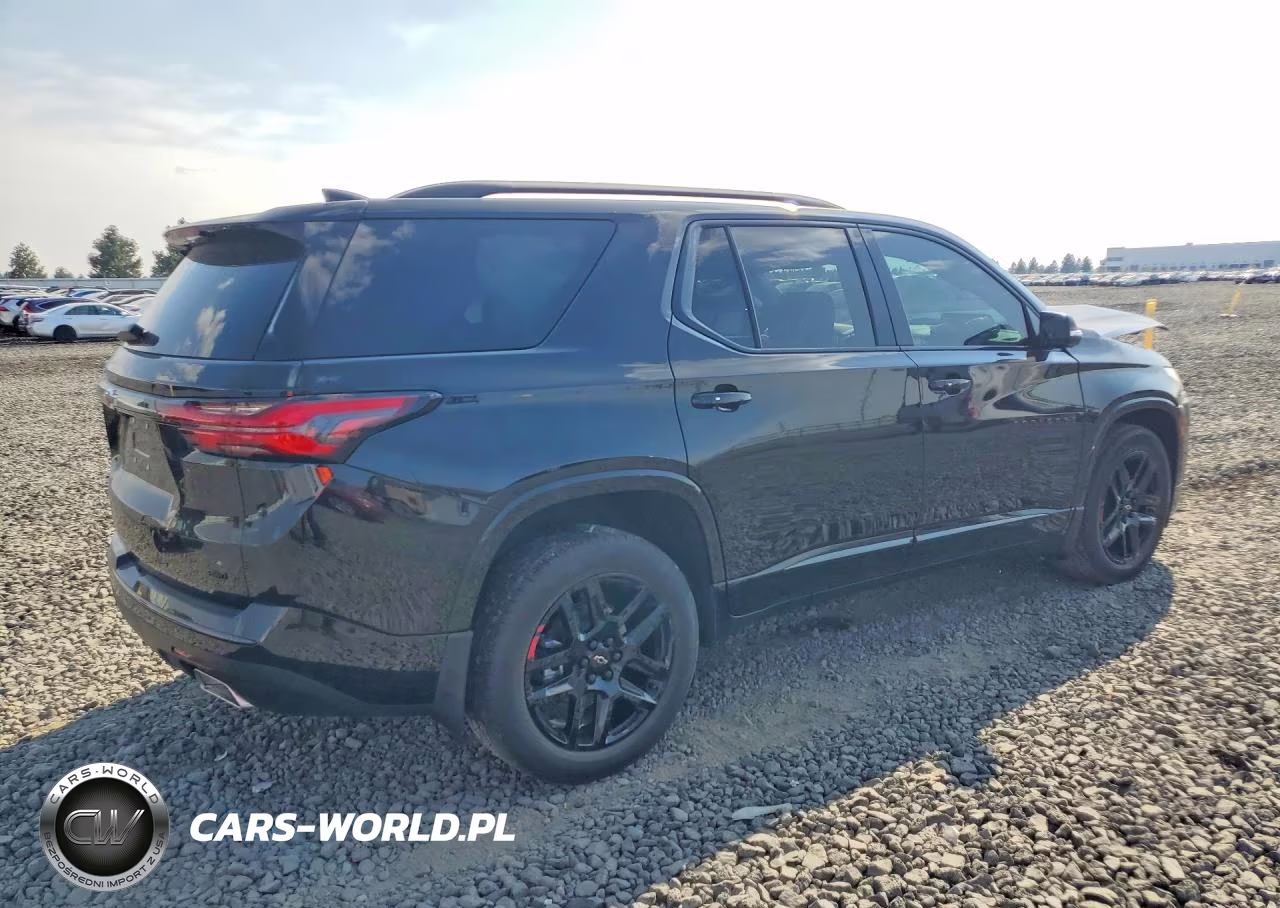 2023 Chevrolet Traverse Premier VIN:1GNEVKKW1PJ331041 - 3