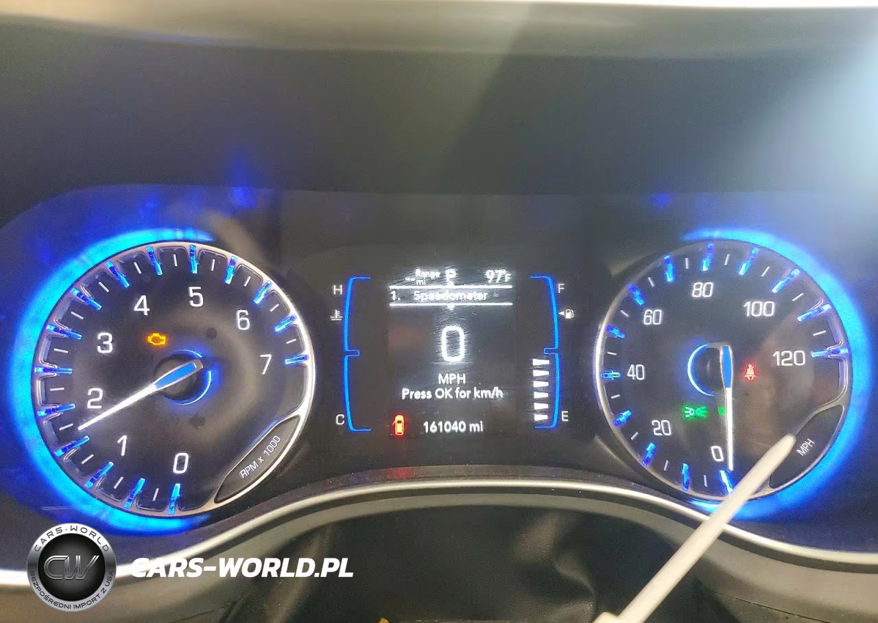 2019 Chrysler Pacifica Touring Plus VIN:2C4RC1FG1KR522539 - 9