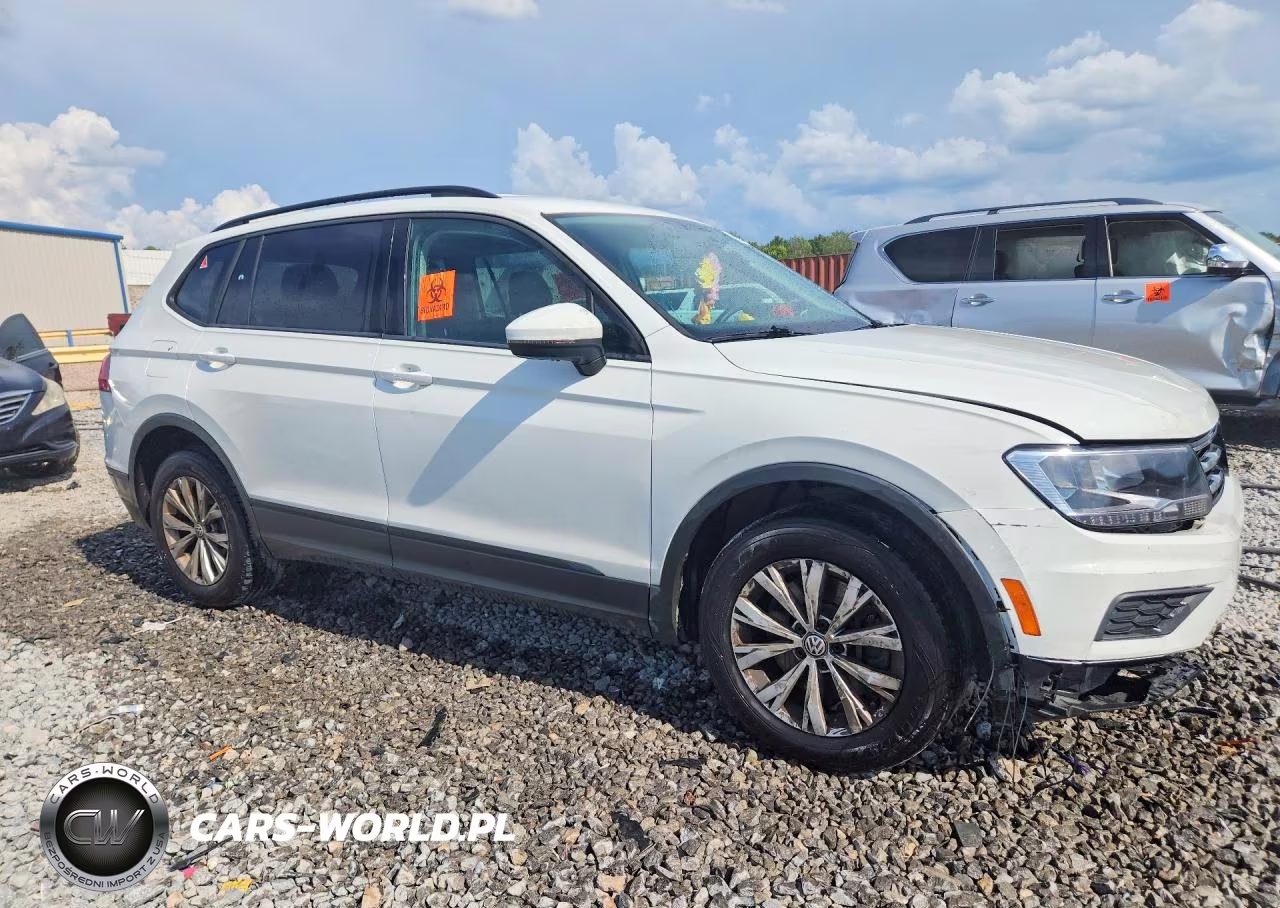 2018 Volkswagen Tiguan S VIN:3VV1B7AX4JM012154 - 4