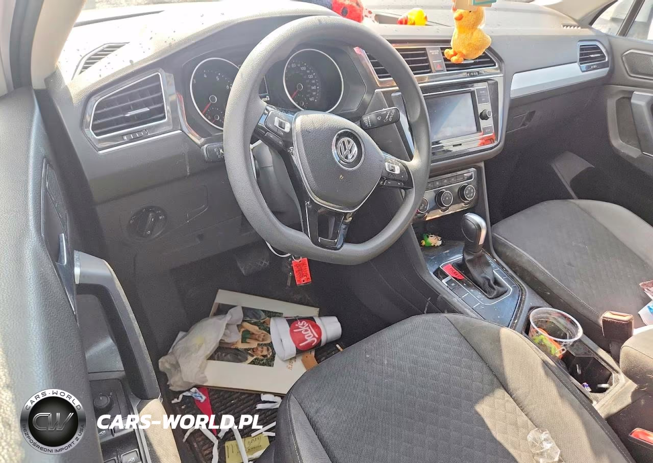2018 Volkswagen Tiguan S VIN:3VV1B7AX4JM012154 - 8