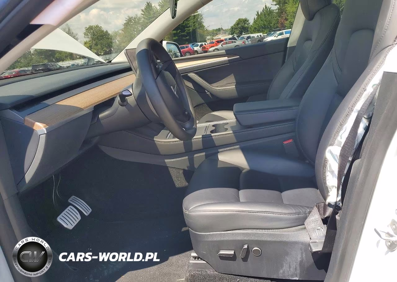 2023 Tesla Model Y VIN:7SAYGDEF3PF754883 - 7