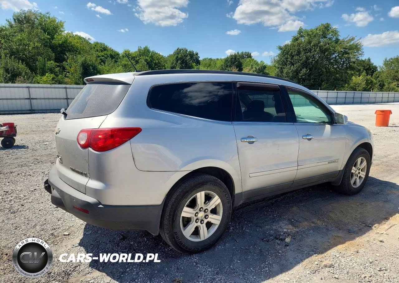 2010 Chevrolet Traverse Lt VIN:1GNLVFED4AS102573 - 3