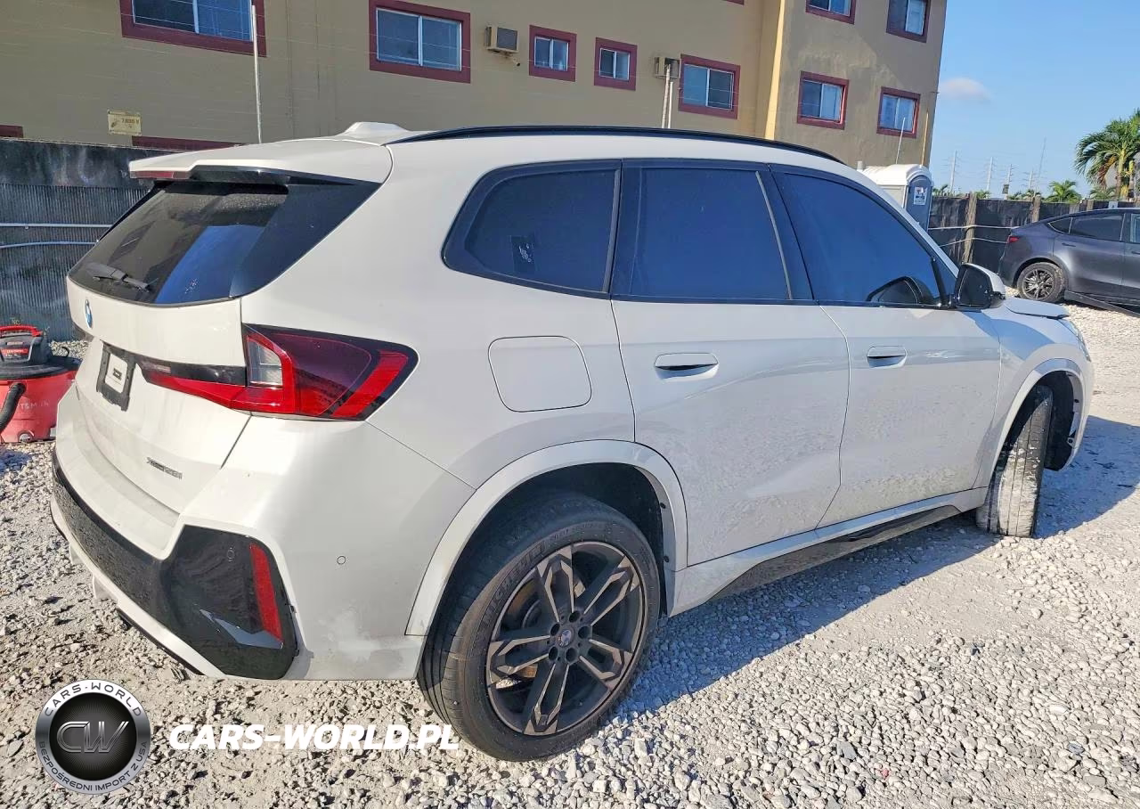 2024 BMW X1 xDrive28I VIN:WBX73EF07R5Y41097 - 3