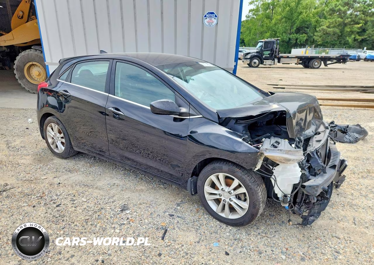 2013 Hyundai Elantra Gt VIN:KMHD35LE3DU114596 - 4