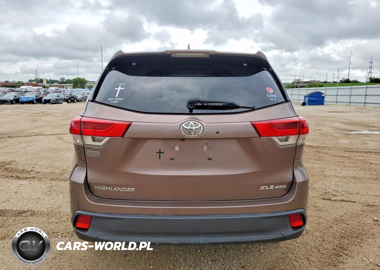 2018 Toyota Highlander Xle VIN:5TDJZRFH8JS875059 - 6