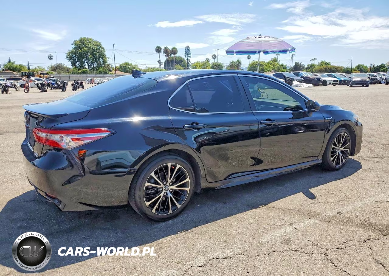 2019 Toyota Camry Hybrid Se VIN:4T1B21HK1KU519550 - 3