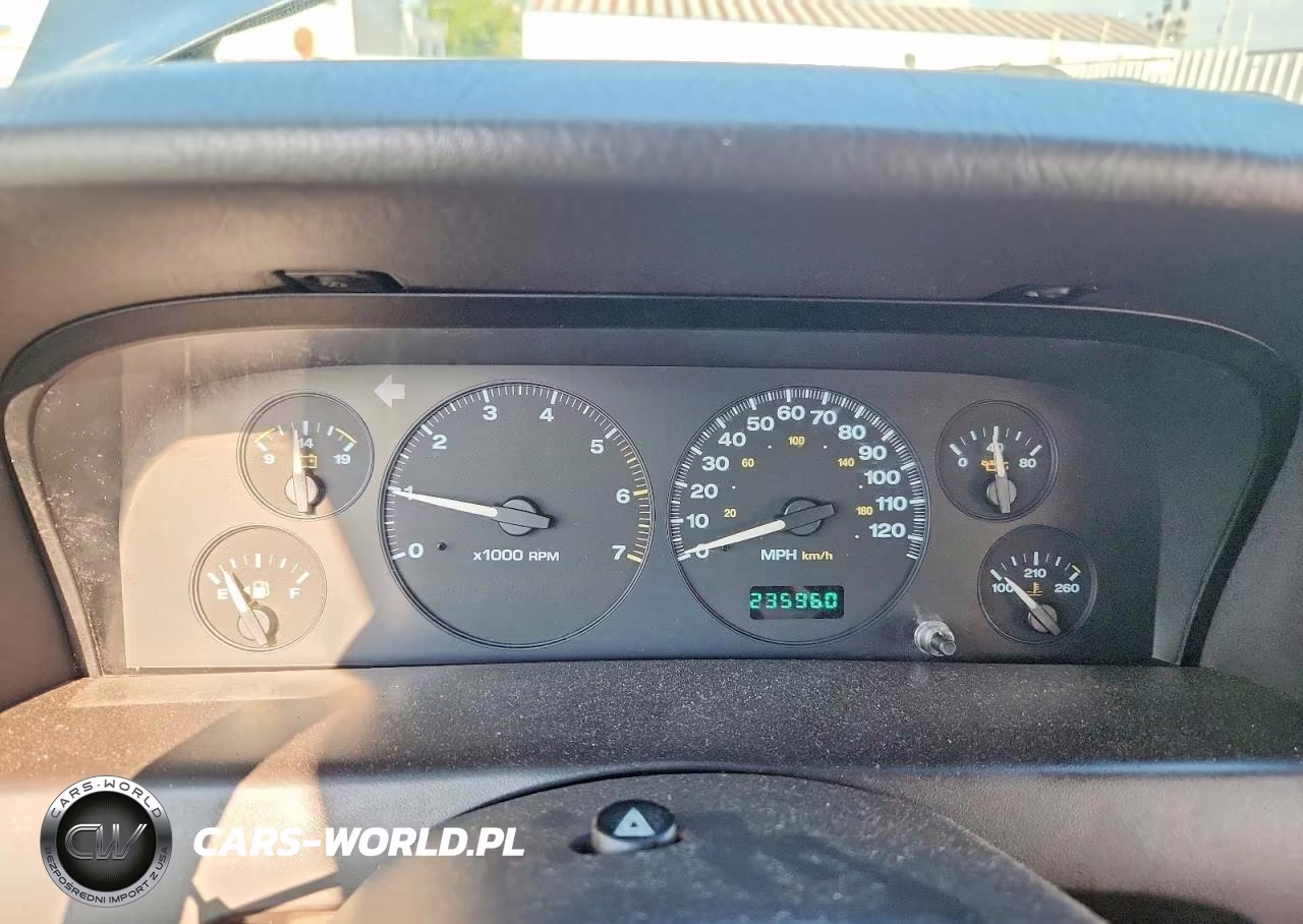 1999 Jeep Grand Cherokee Laredo VIN:1J4GW58S4XC540986 - 9