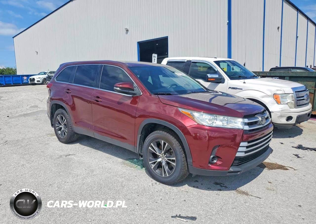 2019 Toyota Highlander Le VIN:5TDBZRFHXKS963990 - 4