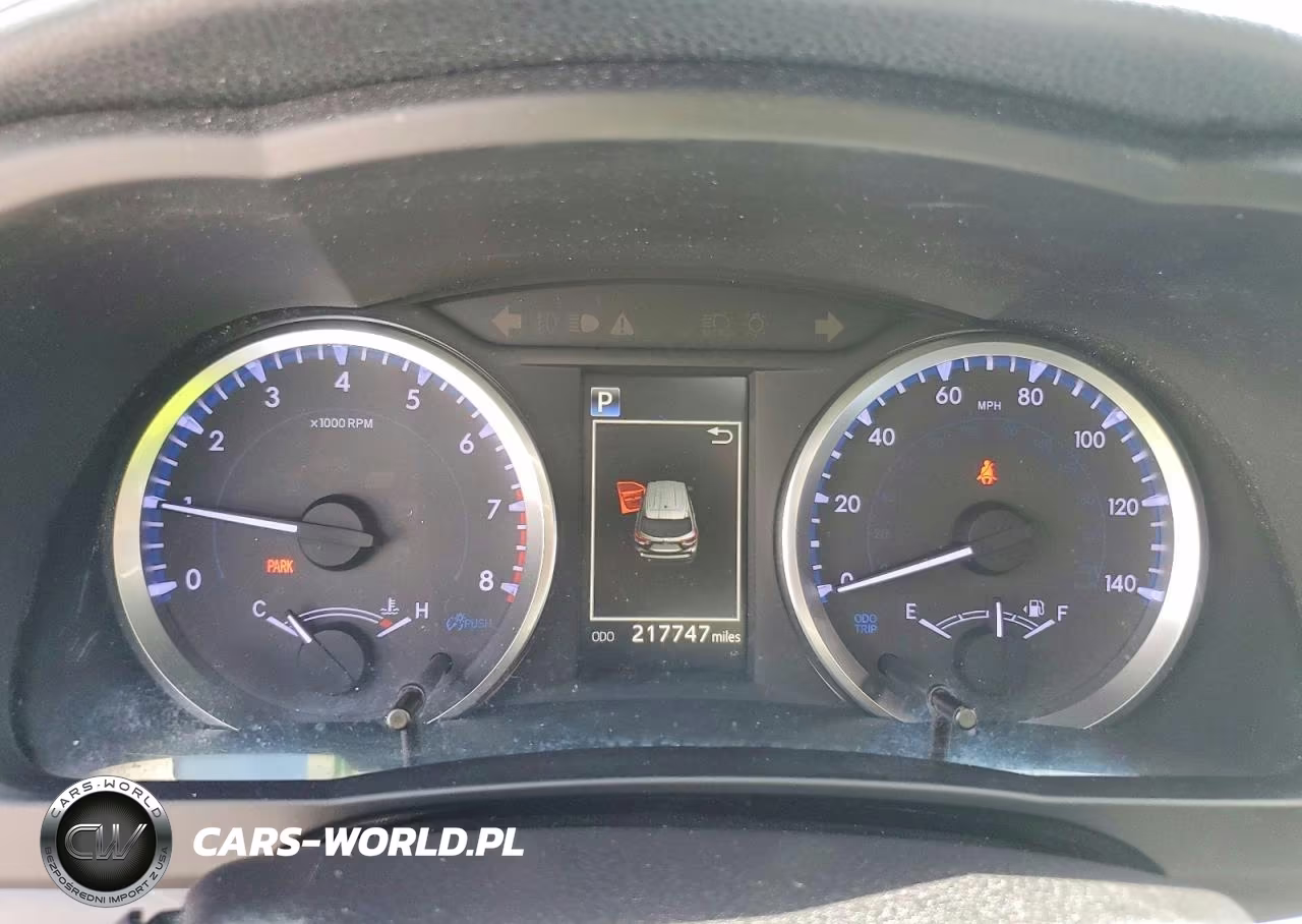 2019 Toyota Highlander Le VIN:5TDBZRFHXKS963990 - 9