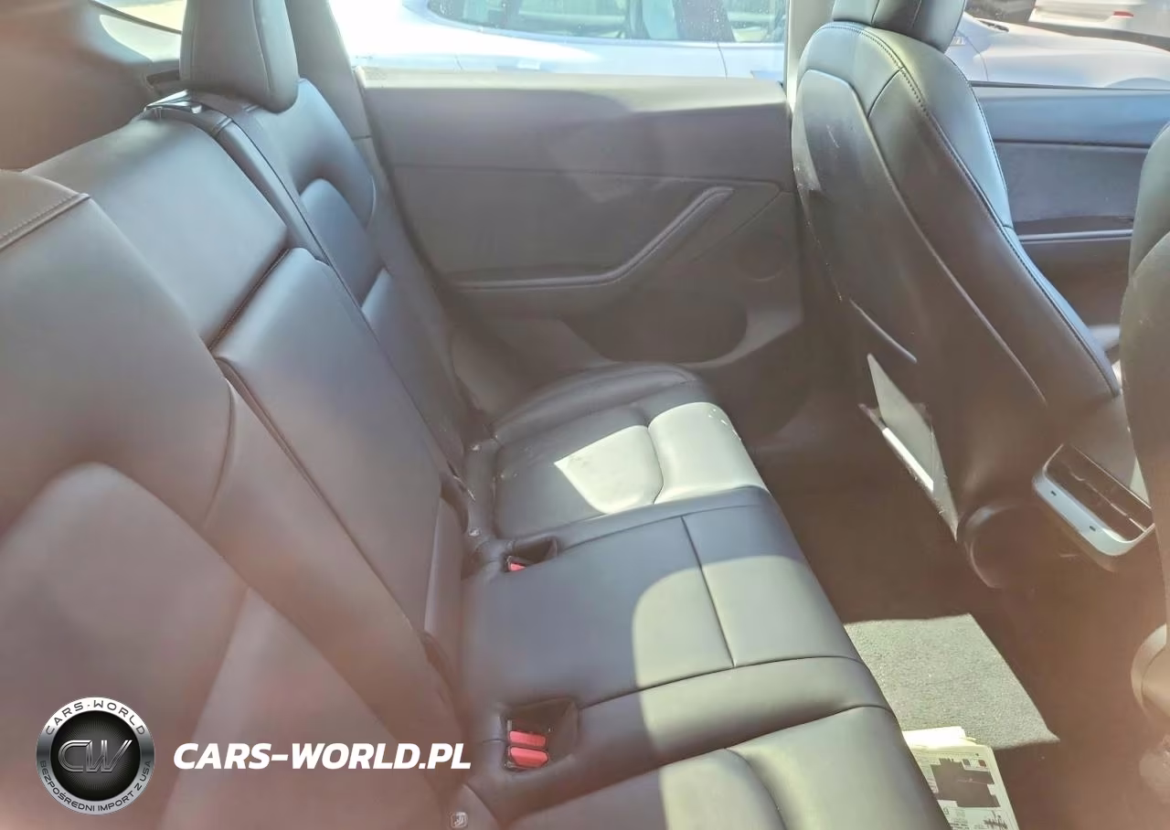 2021 Tesla Model Y VIN:5YJYGDEE3MF109988 - 10