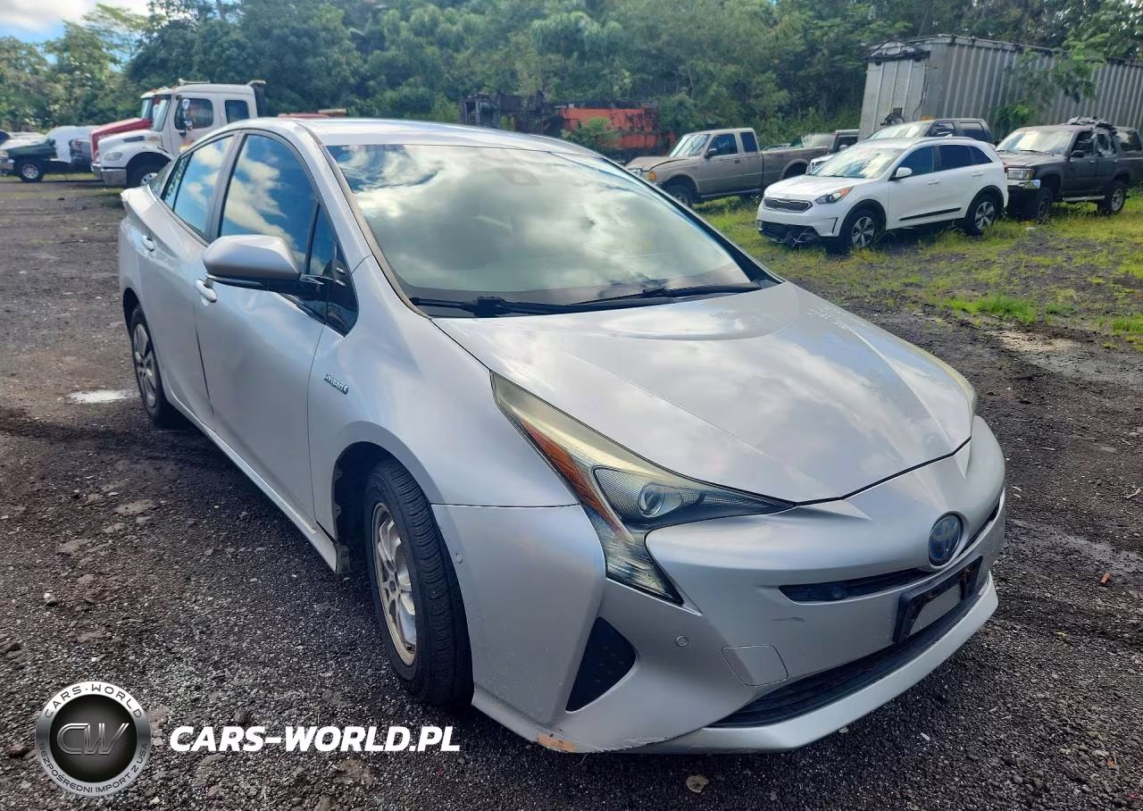 2018 Toyota Prius VIN:JTDKBRFU8J3081640 - 4