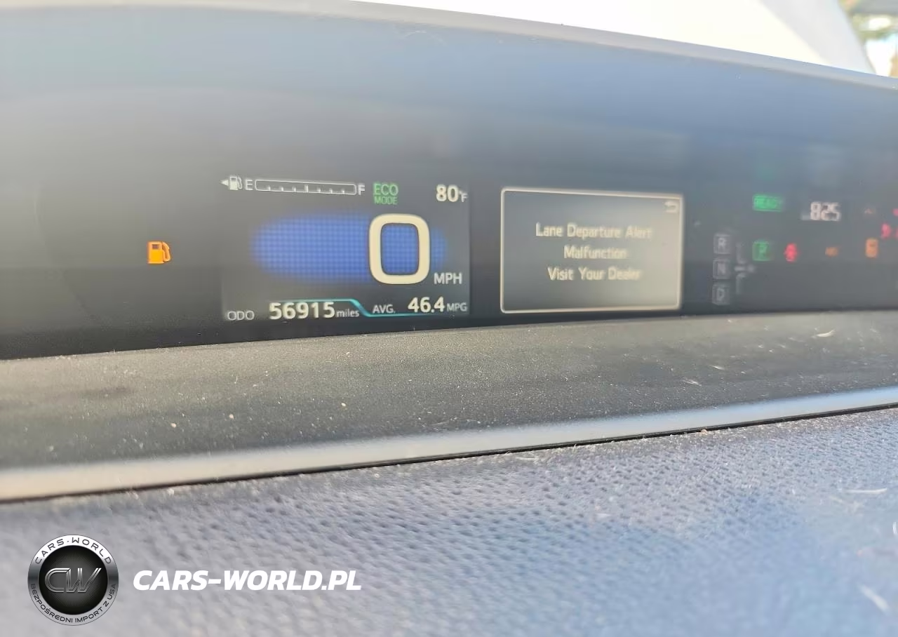 2018 Toyota Prius VIN:JTDKBRFU8J3081640 - 9