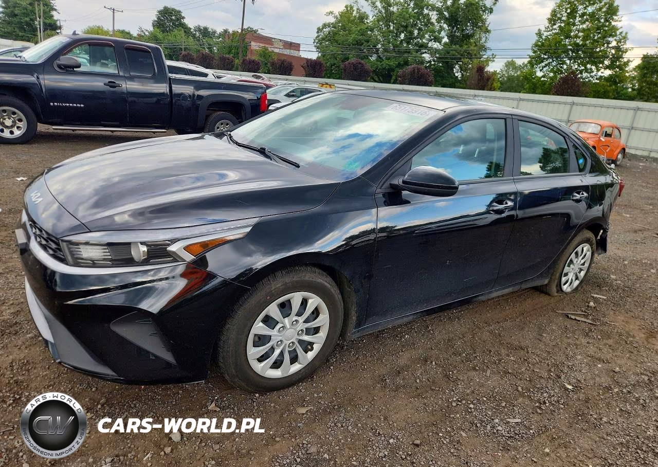 2022 Kia Forte Fe – zdjęcie 1 z 12