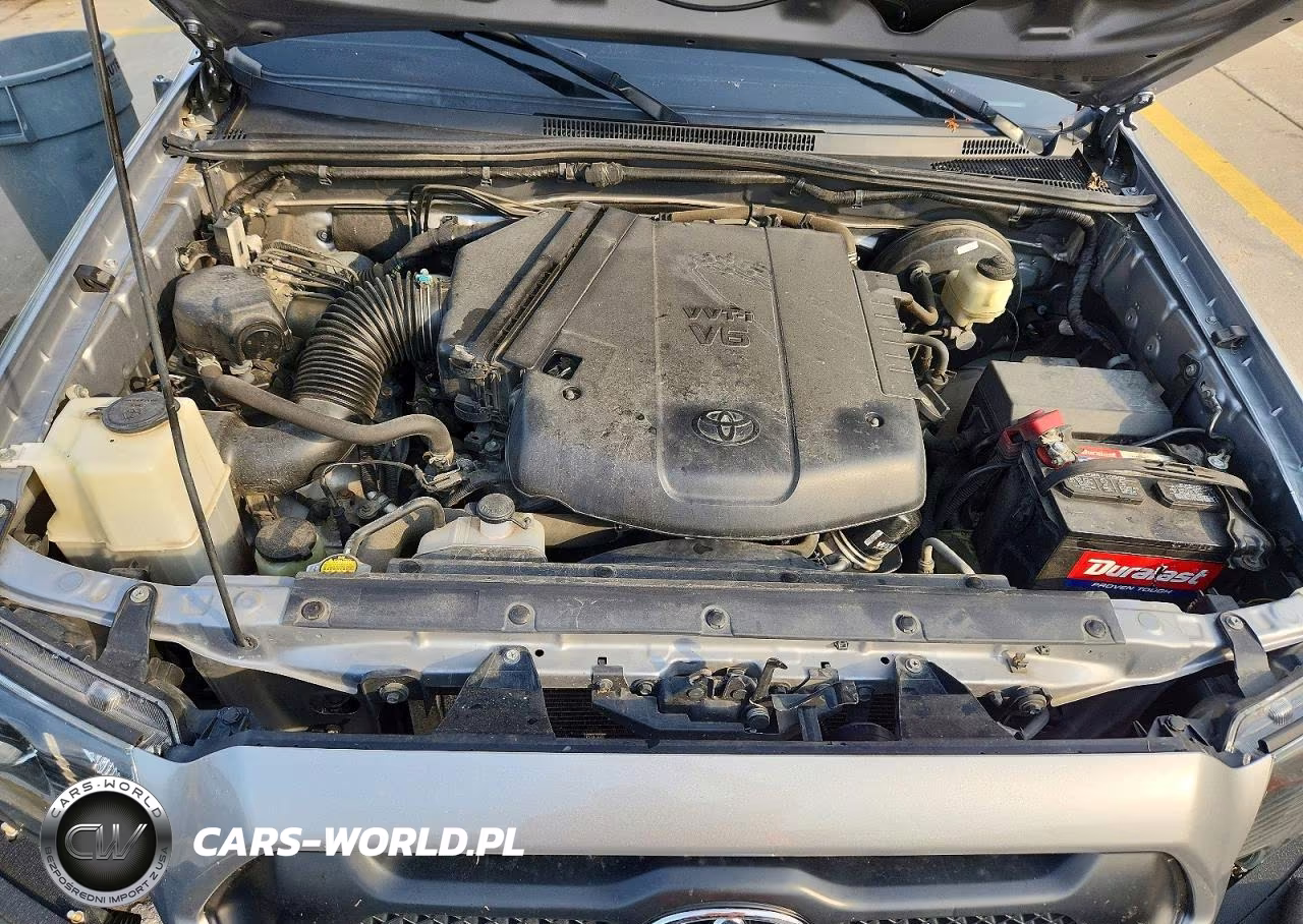 2015 Toyota Tacoma V6 VIN:3TMLU4EN0FM195763 - 11