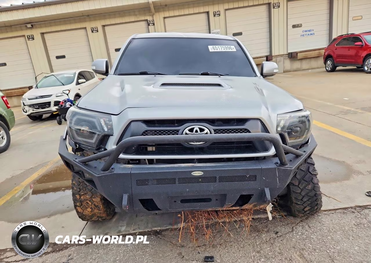 2015 Toyota Tacoma V6 VIN:3TMLU4EN0FM195763 - 5