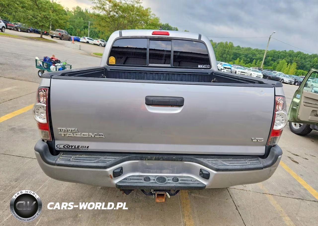 2015 Toyota Tacoma V6 VIN:3TMLU4EN0FM195763 - 6