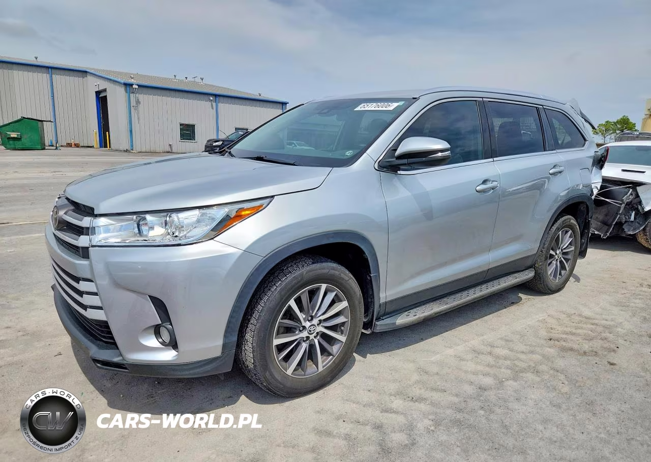 2019 Toyota Highlander Se