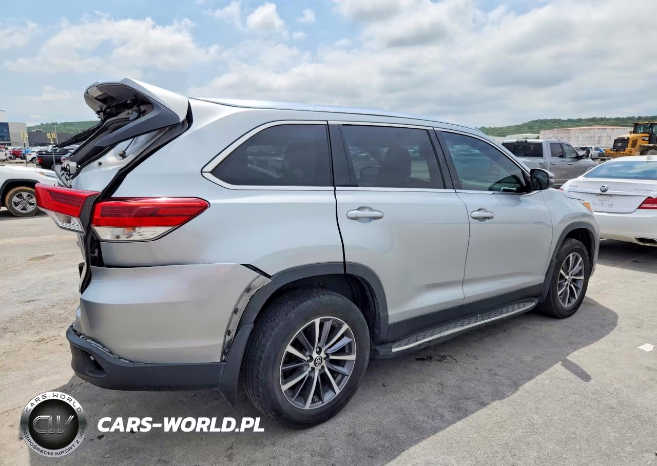 2019 Toyota Highlander Se VIN:5TDKZRFH2KS565138 - 3