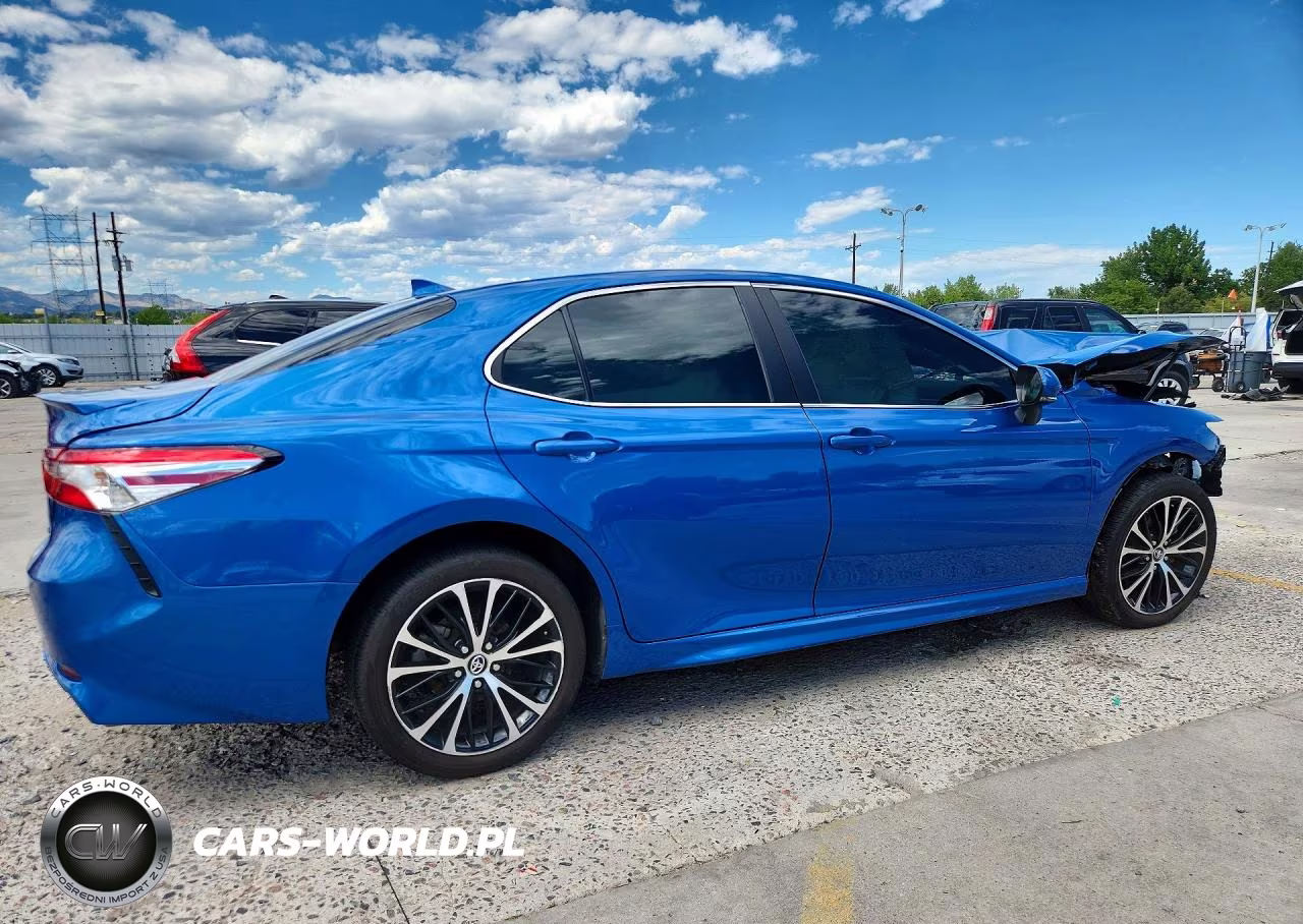 2020 Toyota Camry Se VIN:4T1J11AK7LU316642 - 3