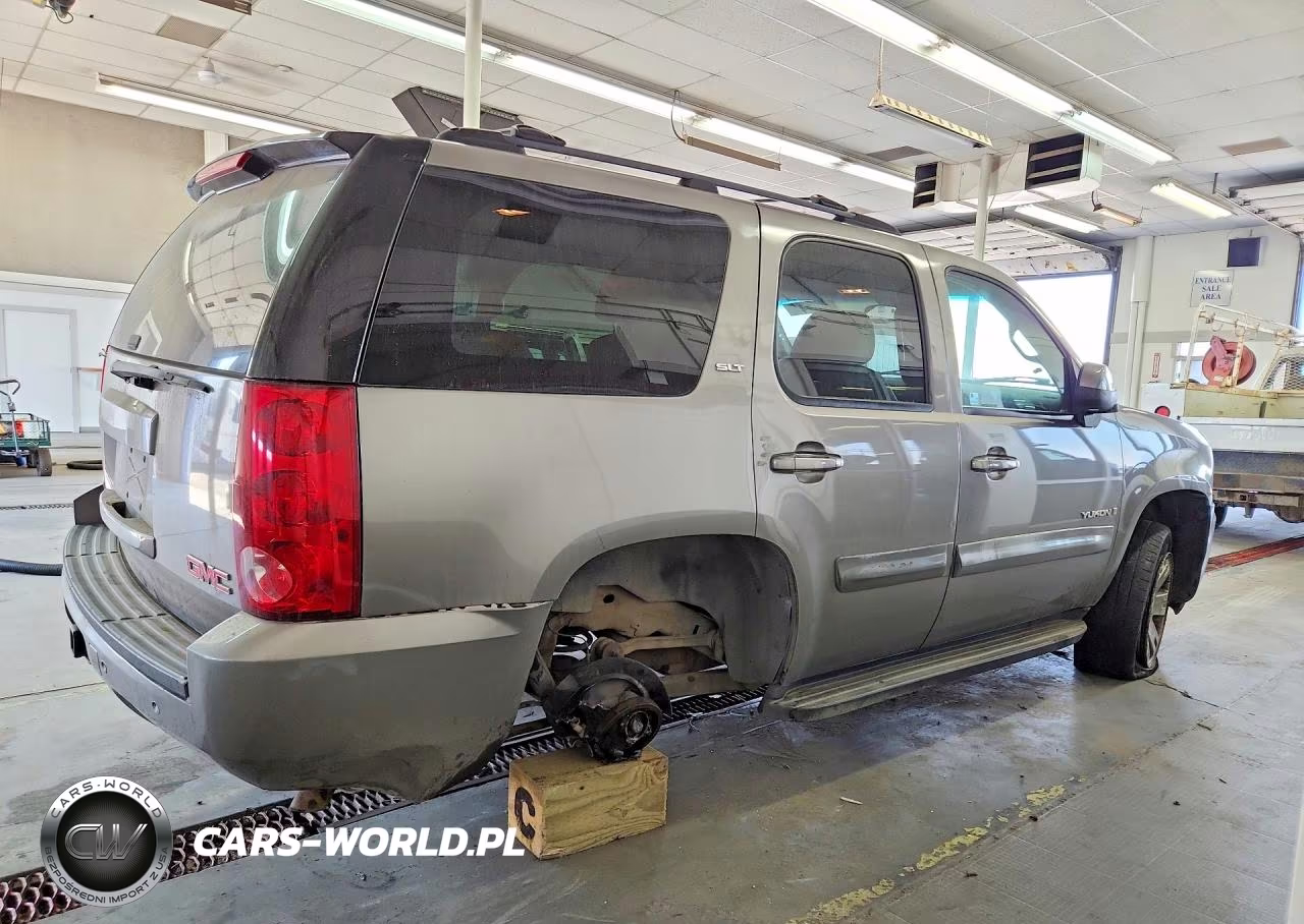 2007 GMC Yukon VIN:1GKFK13027R129731 - 3