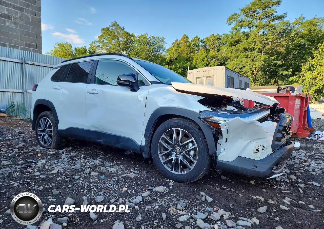 2026 Toyota Corolla Cross Xle VIN:7MUDAABG1TV170146 - 4