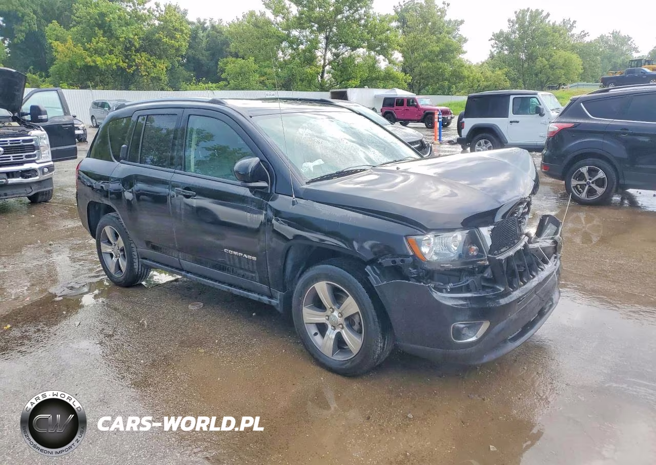 2017 Jeep Compass Latitude VIN:1C4NJCEB4HD163088 - 4