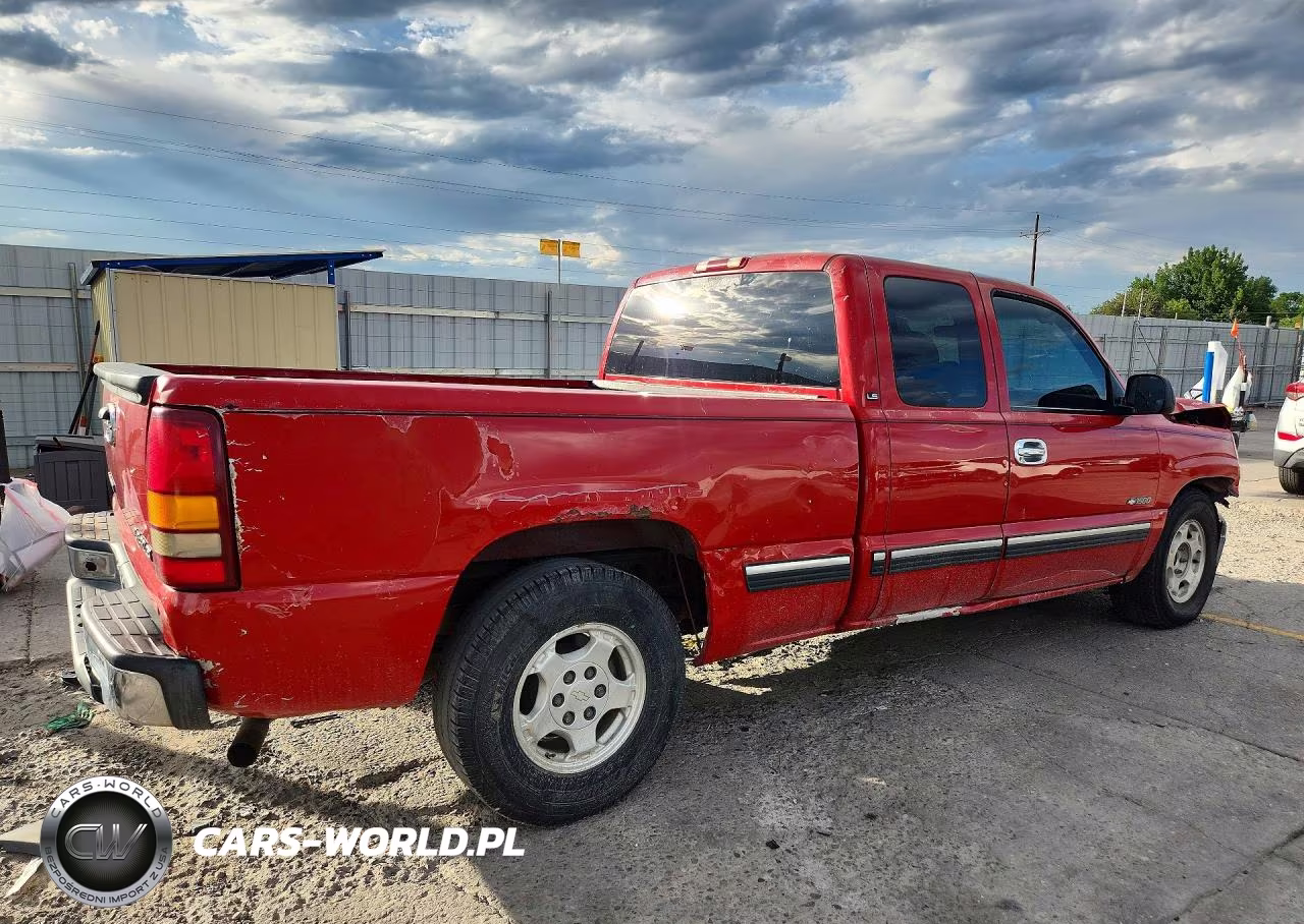 2001 Chevrolet Silverado C1500 VIN:2GCEC19T811205751 - 3