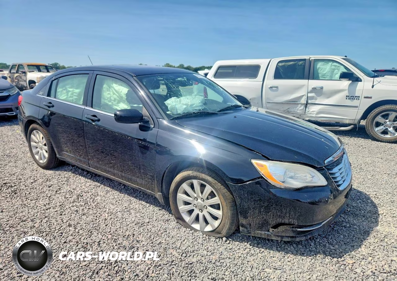 2012 Chrysler 200 Touring VIN:1C3CCBBB0CN239428 - 4