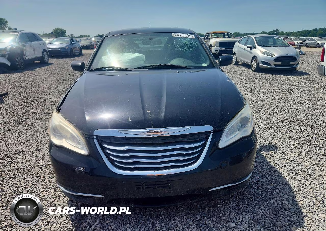 2012 Chrysler 200 Touring VIN:1C3CCBBB0CN239428 - 5