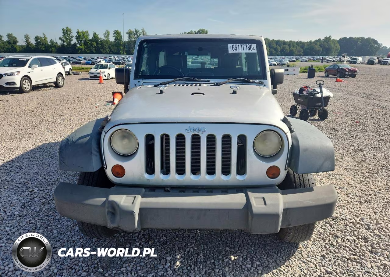 2009 Jeep Wrangler Unlimited X VIN:1J4GZ39179L730625 - 5