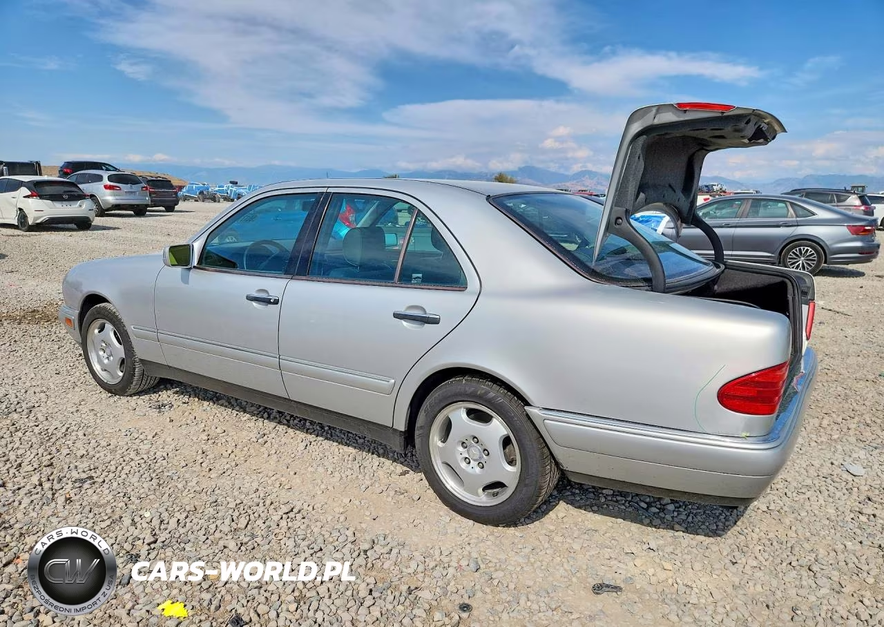 1999 Mercedes-Benz E 320 VIN:WDBJF65H4XA743428 - 2
