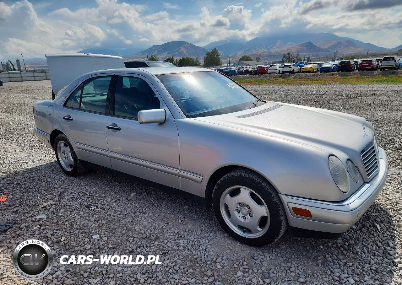 1999 Mercedes-Benz E 320 VIN:WDBJF65H4XA743428 - 4