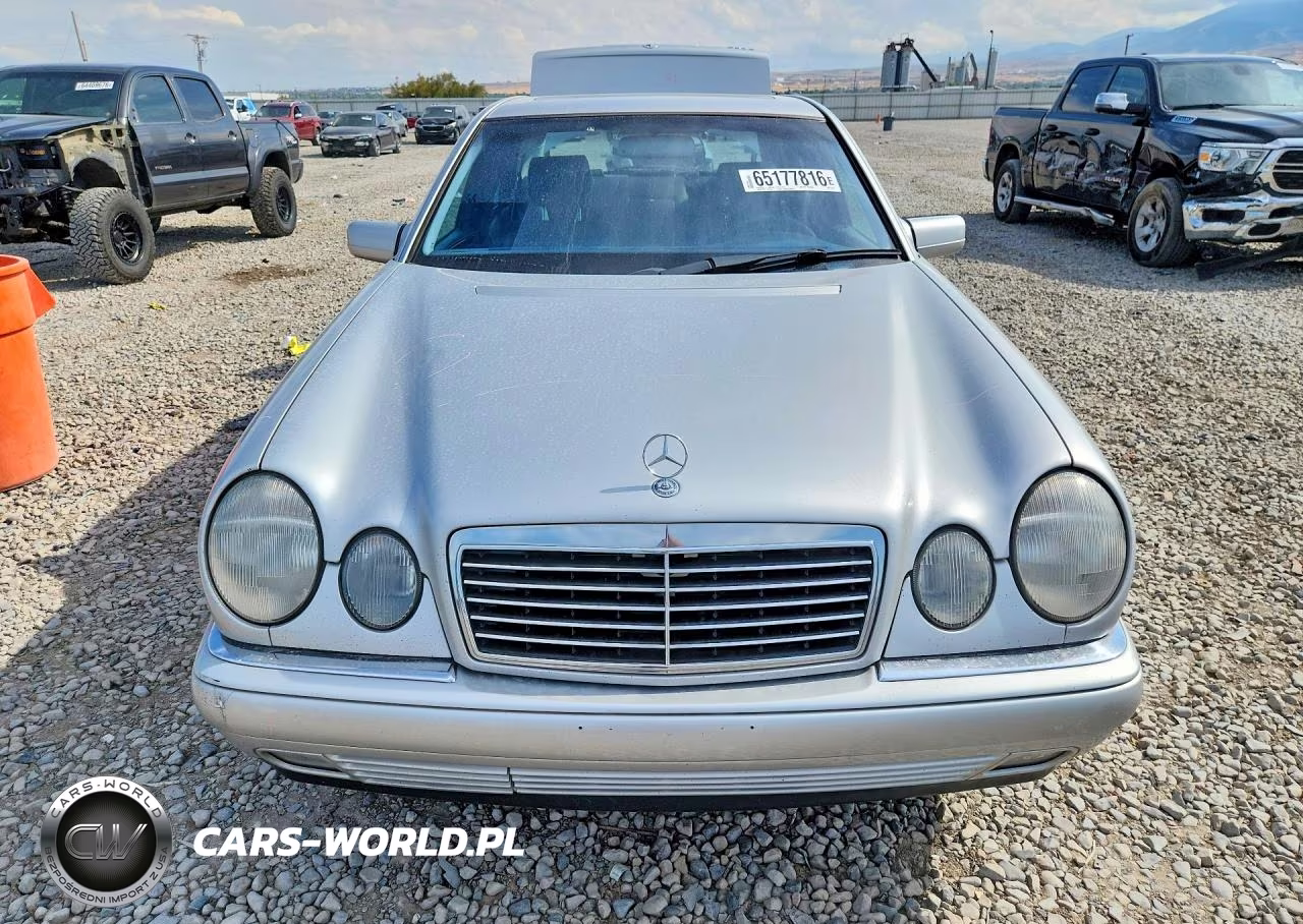 1999 Mercedes-Benz E 320 VIN:WDBJF65H4XA743428 - 5