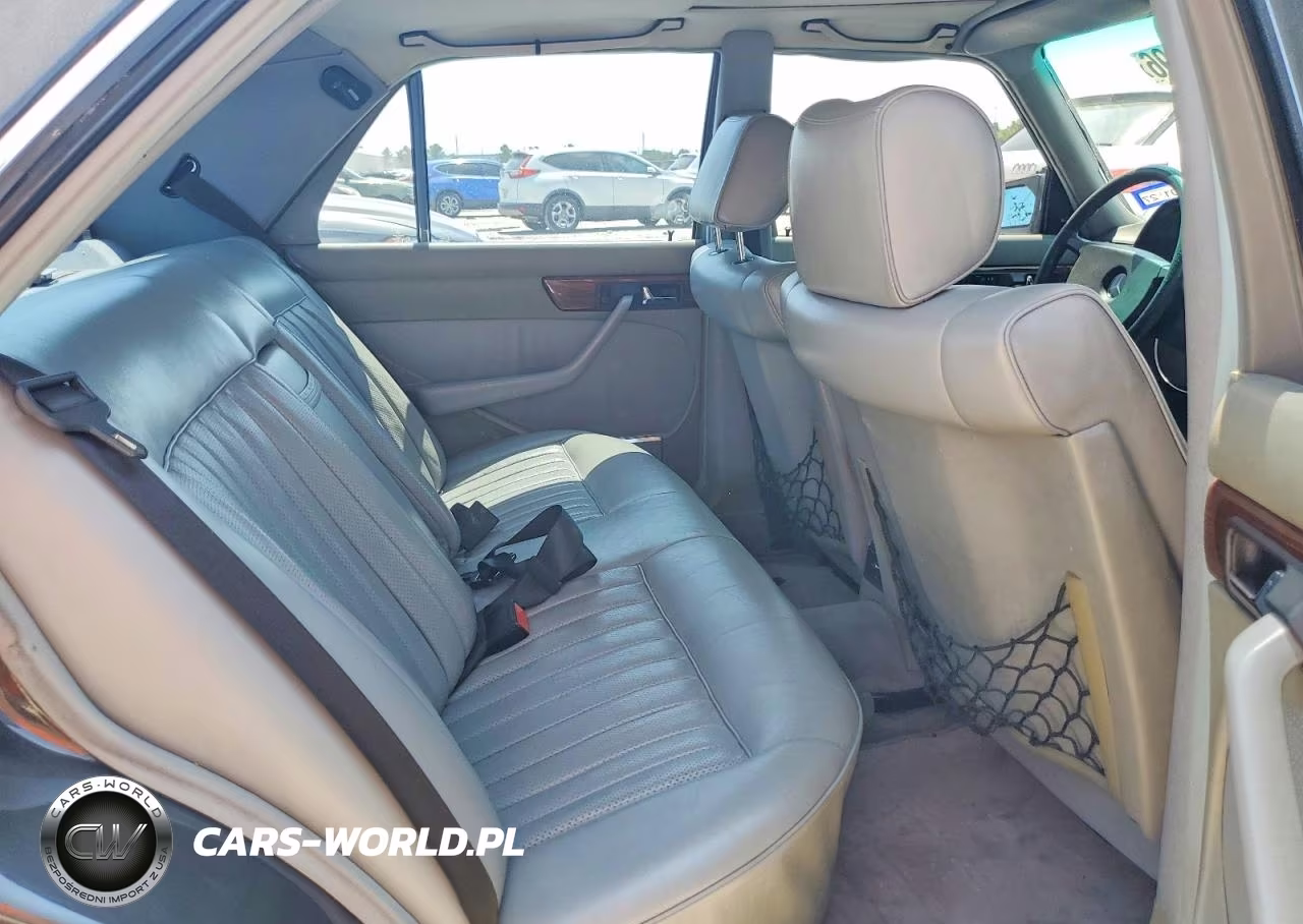 1985 Mercedes-Benz 300 VIN:WDBCB20C0FA124834 - 10