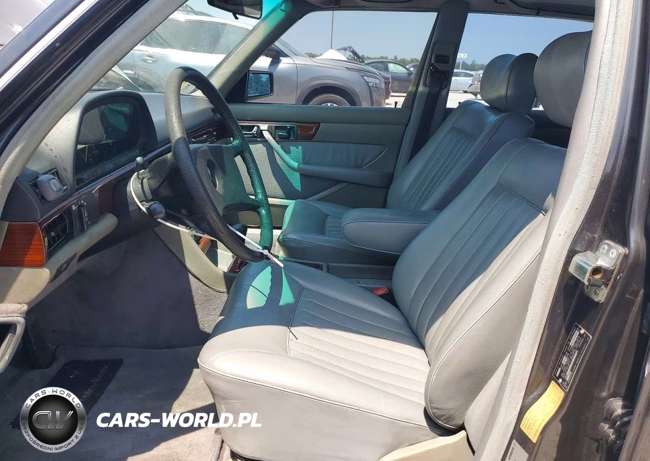 1985 Mercedes-Benz 300 VIN:WDBCB20C0FA124834 - 7