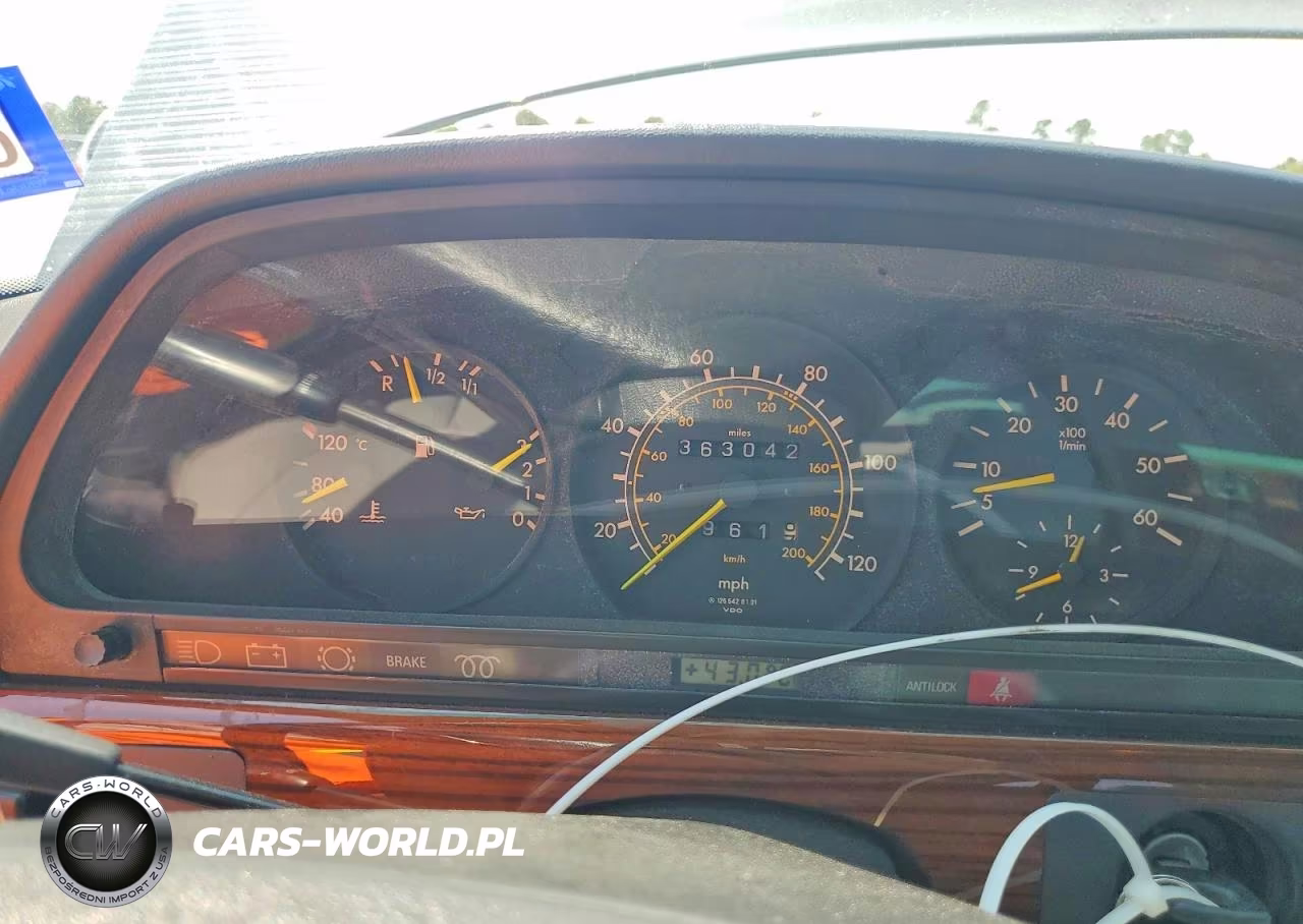 1985 Mercedes-Benz 300 VIN:WDBCB20C0FA124834 - 9