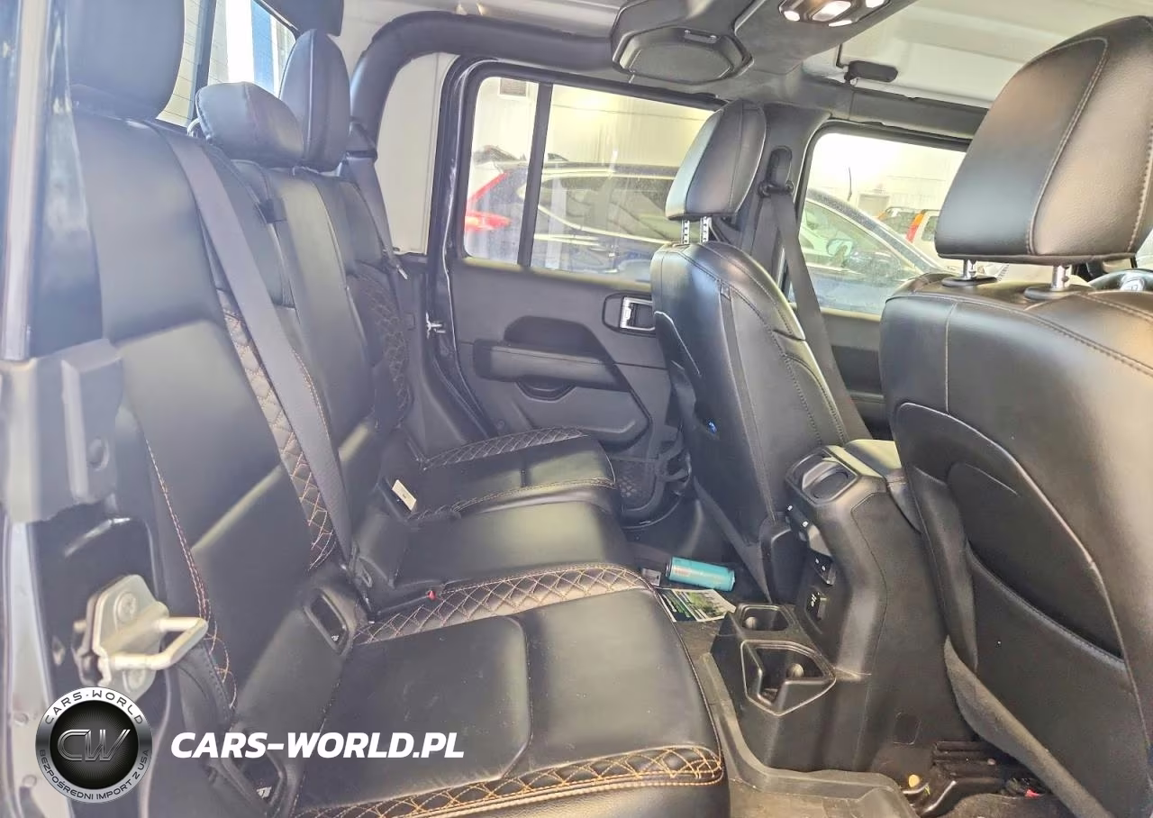 2021 Jeep Gladiator Overland VIN:1C6HJTFG3ML549886 - 10