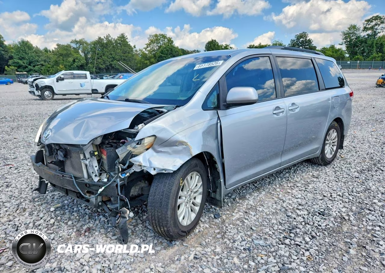 2013 Toyota Sienna Le