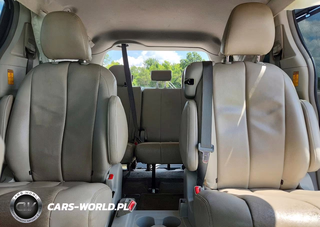 2013 Toyota Sienna Le VIN:5TDKK3DC1DS399268 - 10