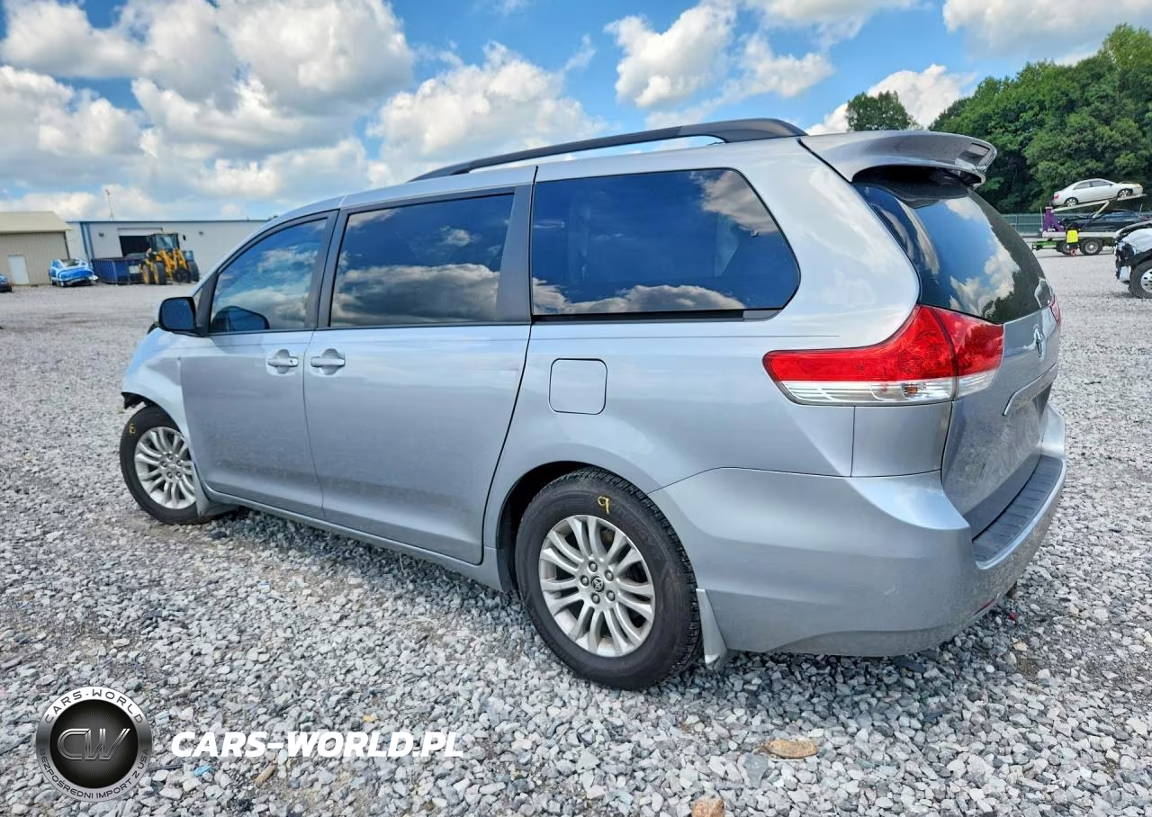2013 Toyota Sienna Le VIN:5TDKK3DC1DS399268 - 2
