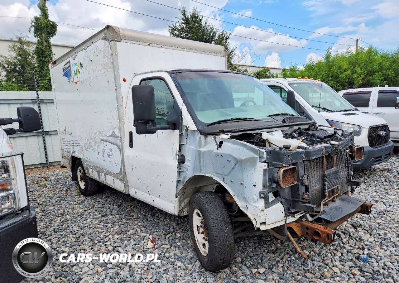 2004 GMC Savana Box Truck VIN:1GDGG31V941901837 - 4