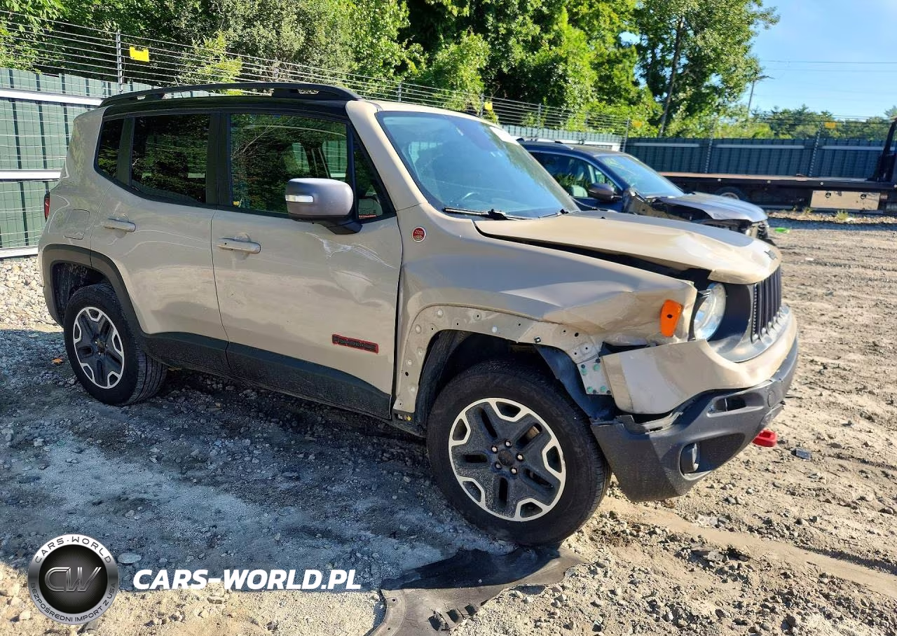 2016 Jeep Renegade Trailhawk VIN:ZACCJBCTXGPD93344 - 4
