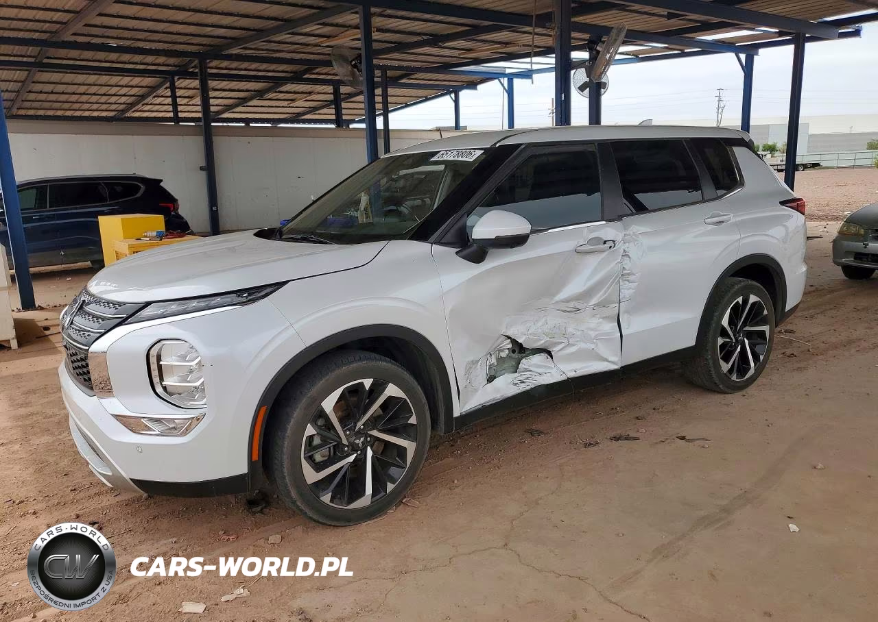 2024 Mitsubishi Outlander Se – zdjęcie 1 z 12