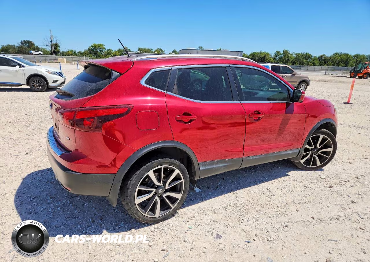 2018 Nissan Rogue Sport S VIN:JN1BJ1CP5JW194529 - 3