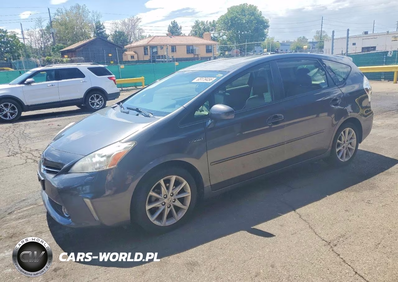 2013 Toyota Prius V Five – zdjęcie 1 z 12