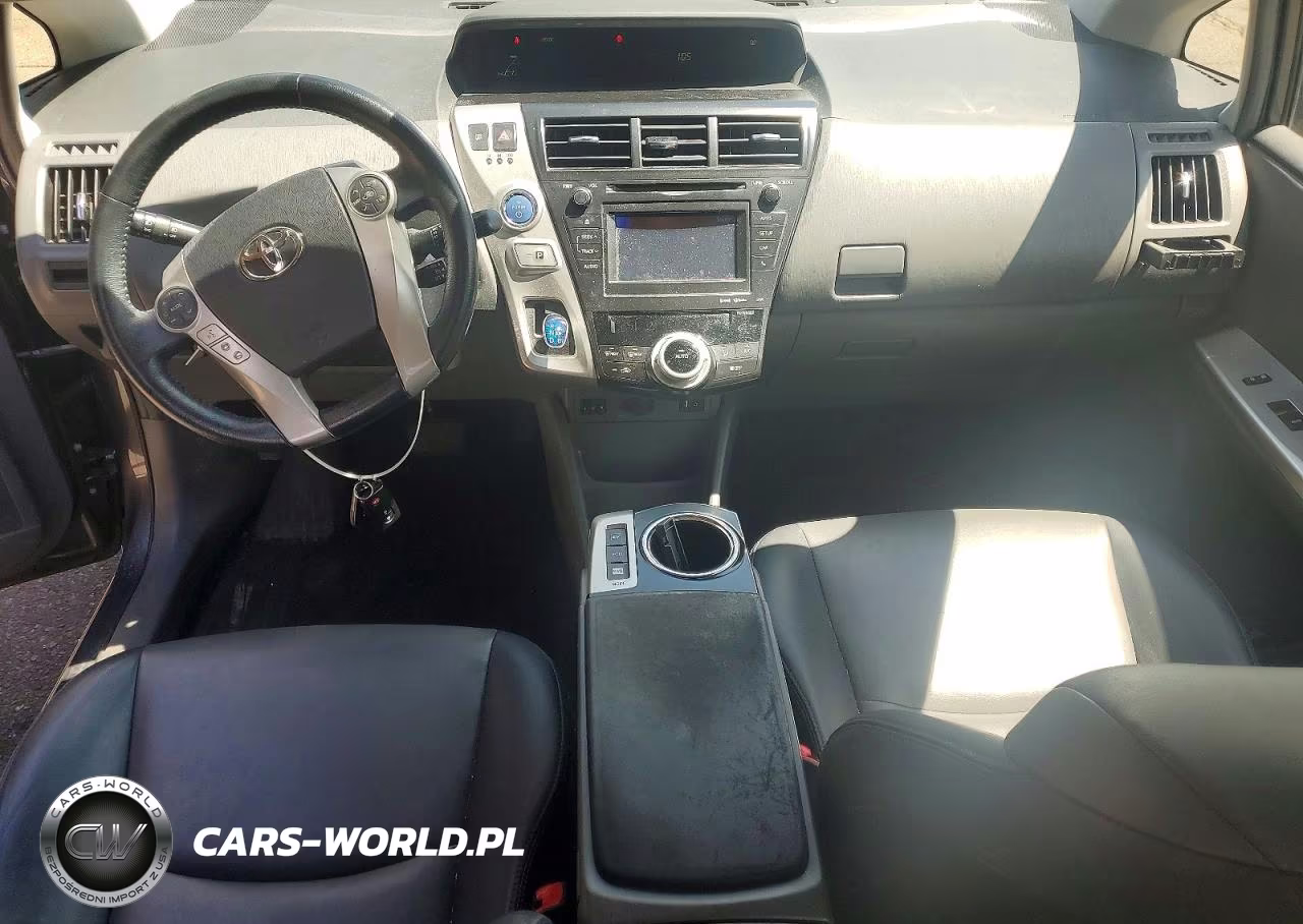 2013 Toyota Prius V Five VIN:JTDZN3EU2D3205135 - 8