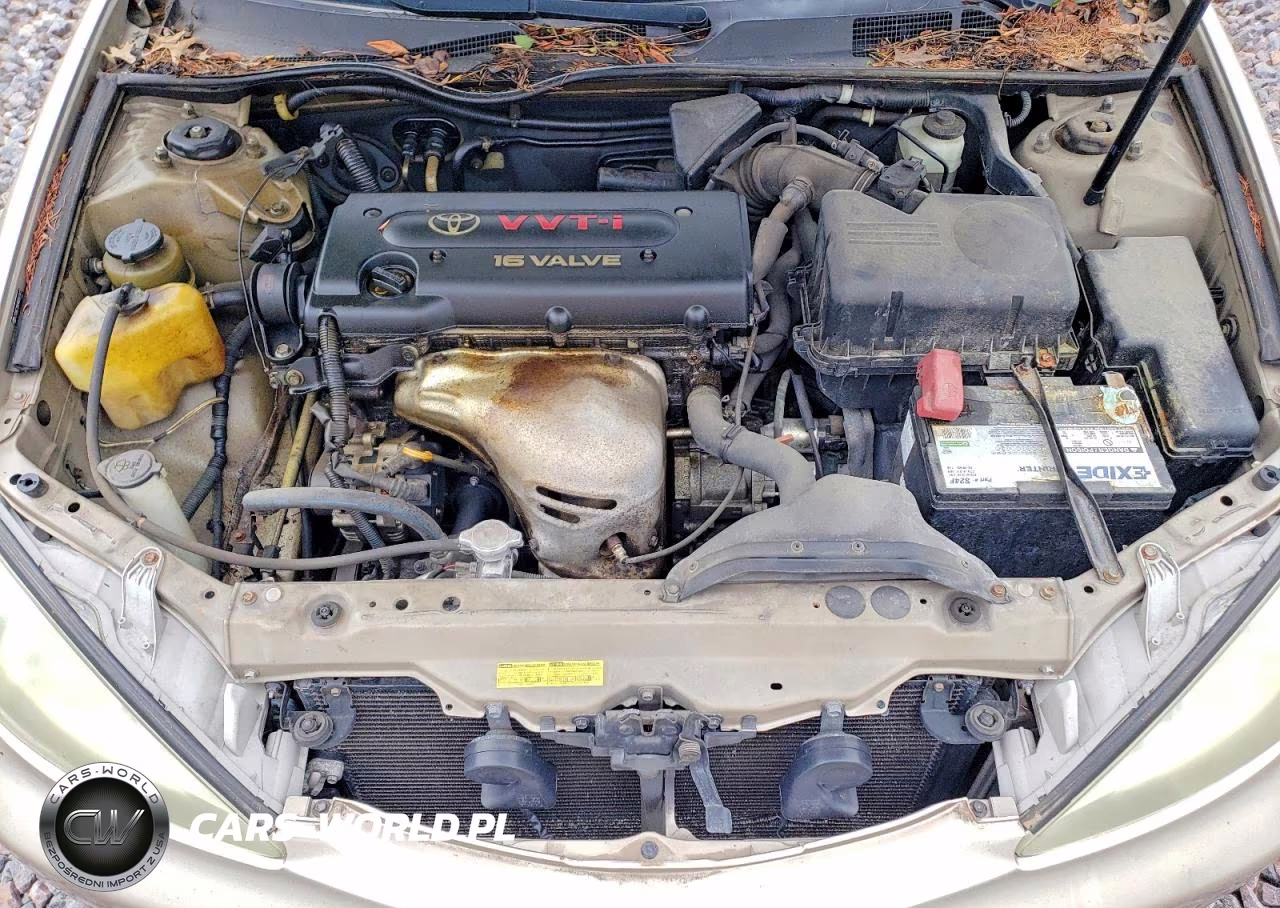 2004 Toyota Camry Le VIN:JTDBE32KX40261913 - 11