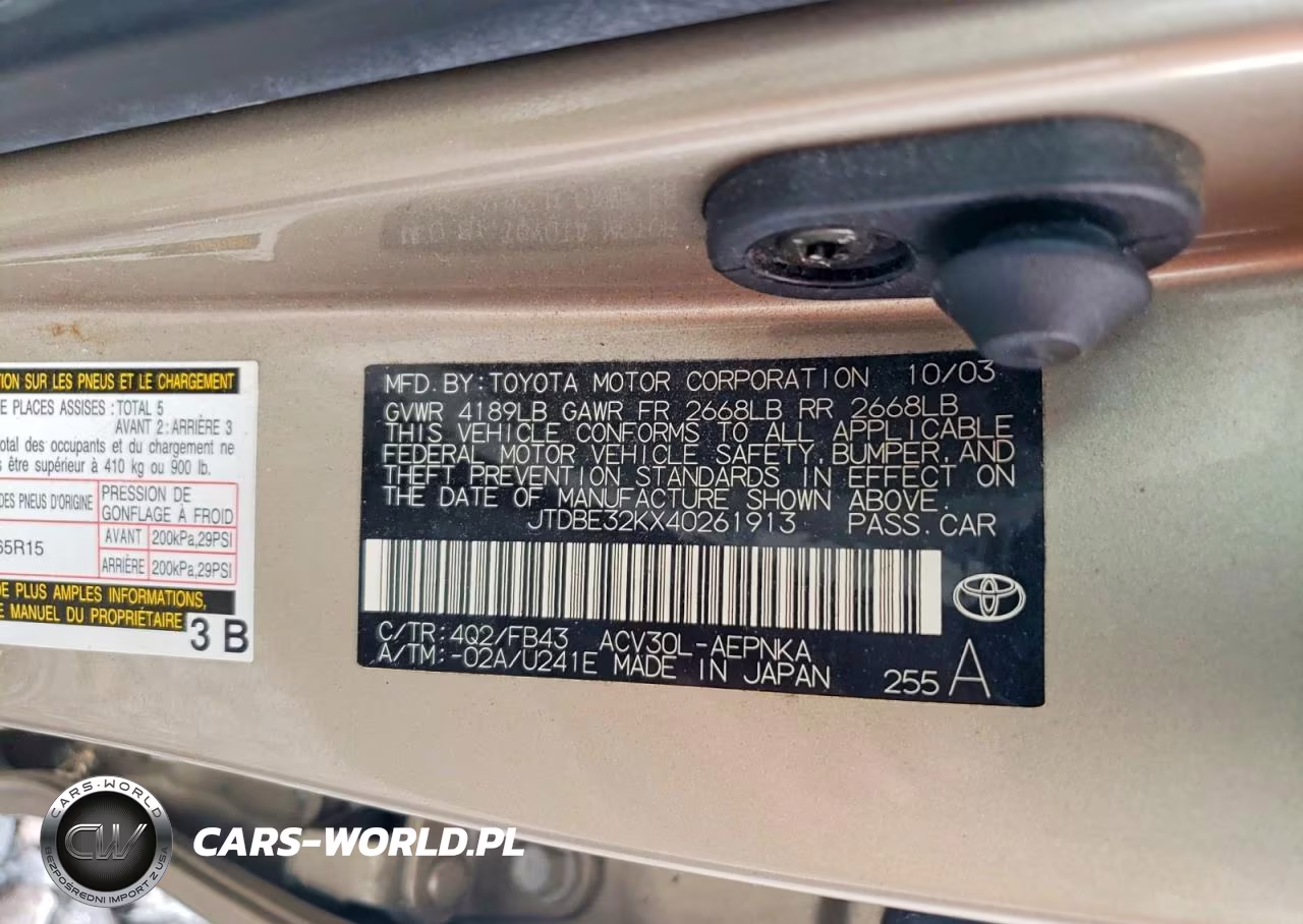 2004 Toyota Camry Le VIN:JTDBE32KX40261913 - 12